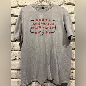 Men’s ’Make America Cowboy Again’, tee, Size XL. EUC, Buffalo Chip, Cave Creek